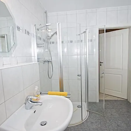Steinmarner Stadtvilla, App 8 *