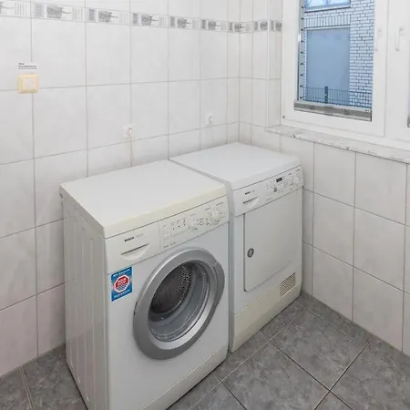 Apartment Steinmarner Stadtvilla, App 8 *