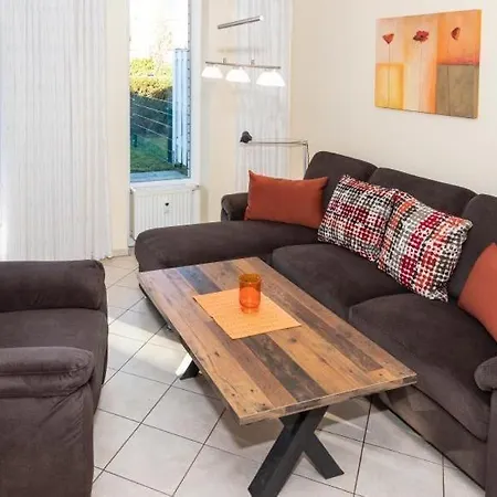 Apartment Steinmarner Stadtvilla, App 8 *
